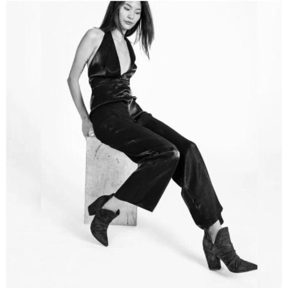 Mi.iM Black Kendell Vegan Suede V-Cut Pointed Toe Ankle Boots Booties Size 8.5 - Picture 3 of 9